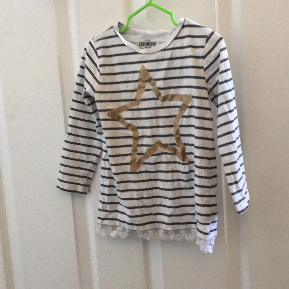 FINAL MARKDOWN Girls oshkosh tee 4t